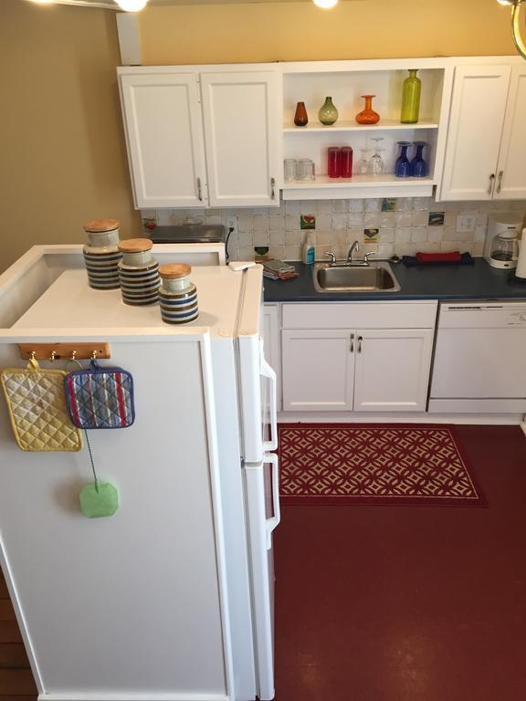 Loyalist Lofts Apartment Picton Bagian luar foto