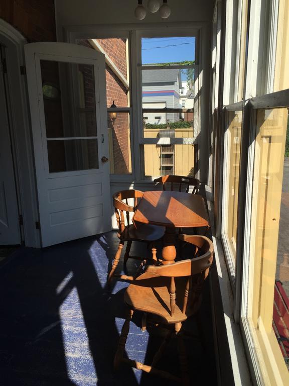 Loyalist Lofts Apartment Picton Bagian luar foto