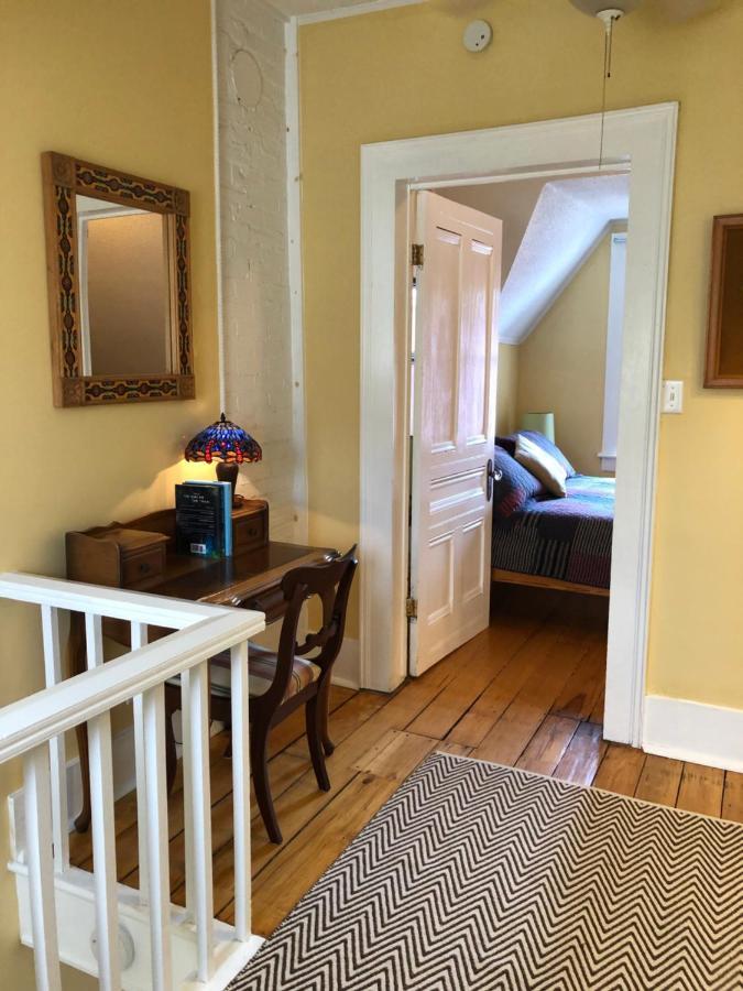 Loyalist Lofts Apartment Picton Bagian luar foto