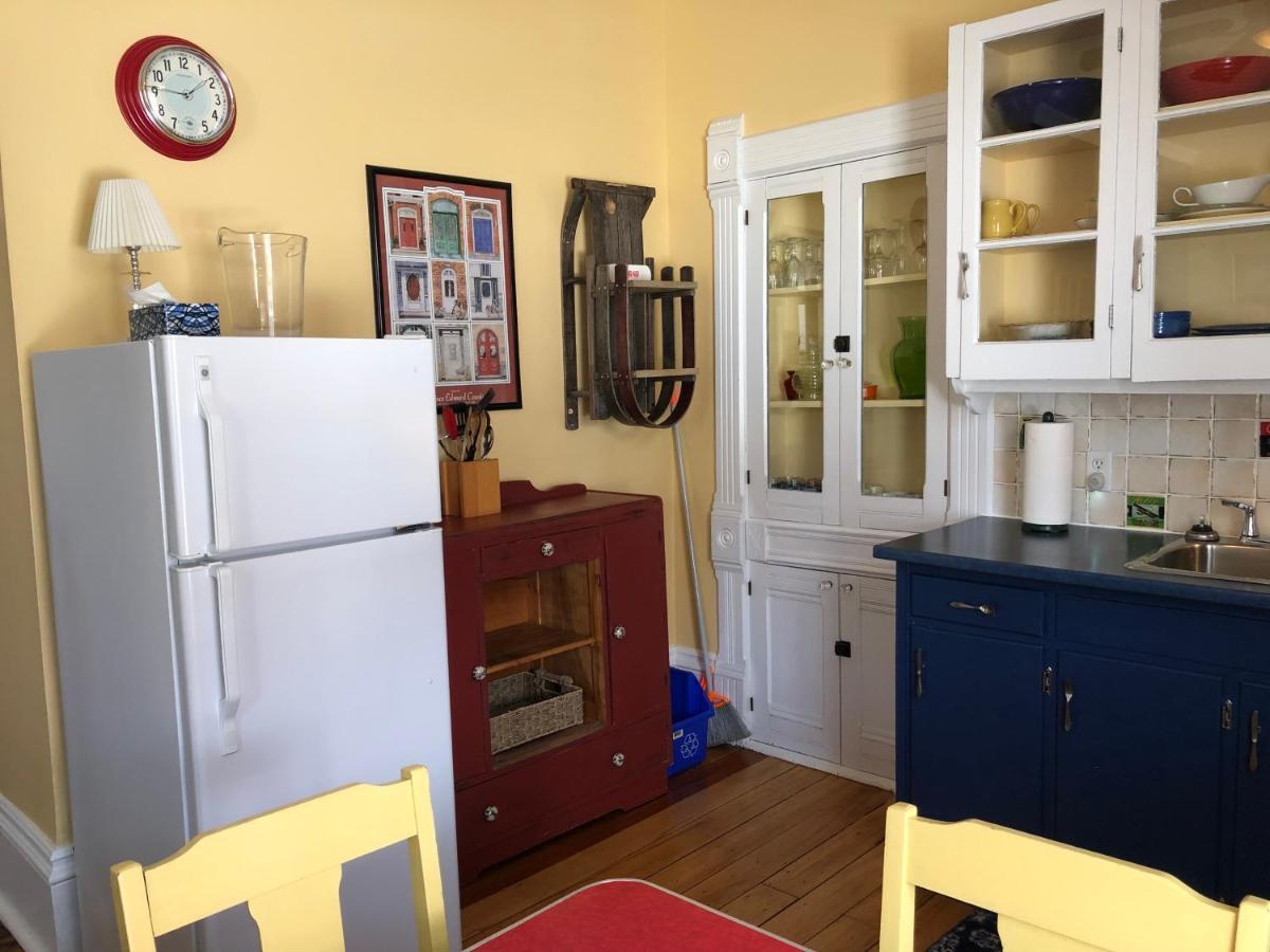 Loyalist Lofts Apartment Picton Bagian luar foto