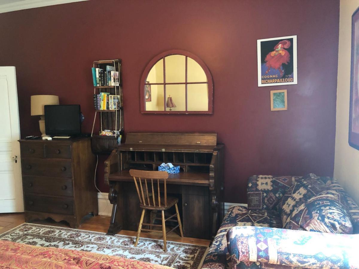 Loyalist Lofts Apartment Picton Bagian luar foto