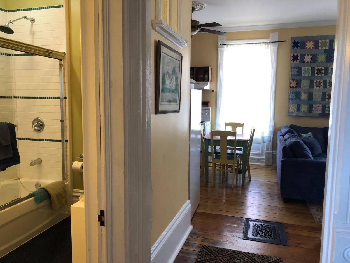 Loyalist Lofts Apartment Picton Bagian luar foto