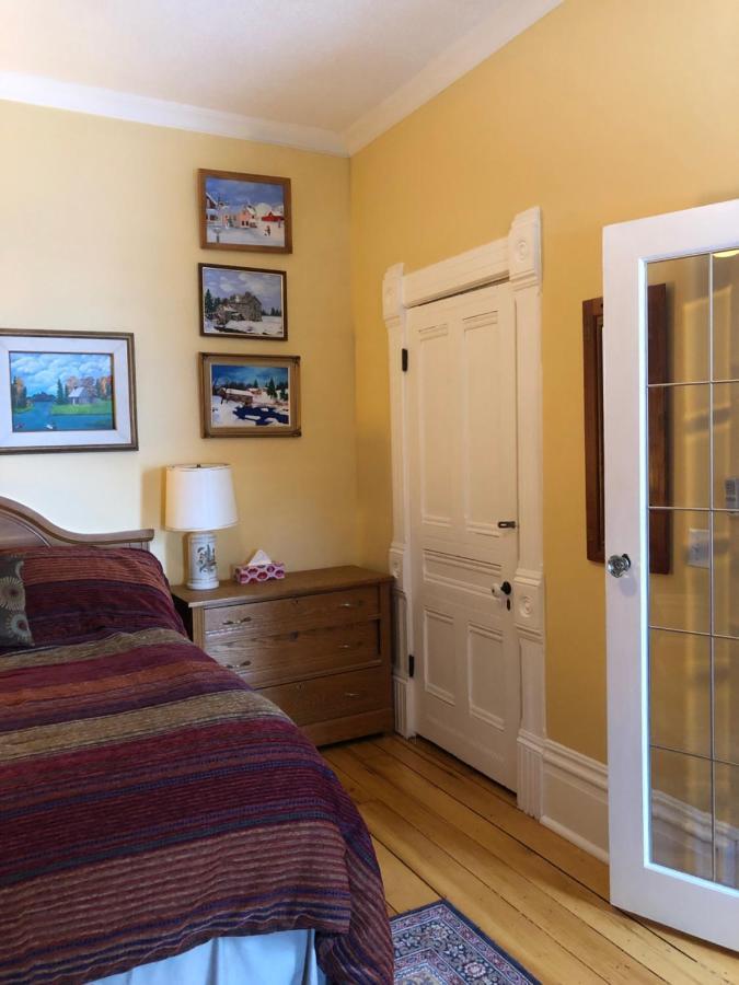 Loyalist Lofts Apartment Picton Bagian luar foto